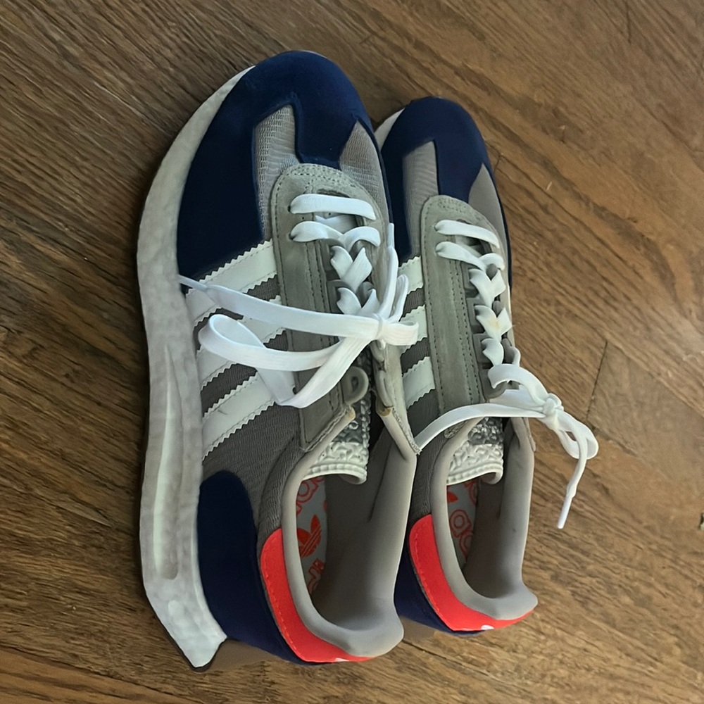 Adidas shoes never worn
